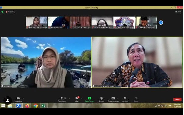 Mengikuti zoom persiapan pengisian e-reporting JDIH